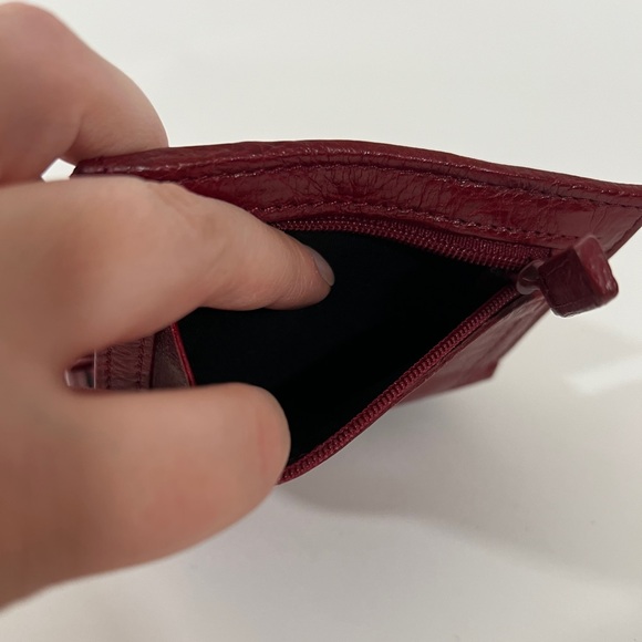 Wilsons Leather Billfold in Red Leather with snap closures and zip pockets - Picture 6 of 7